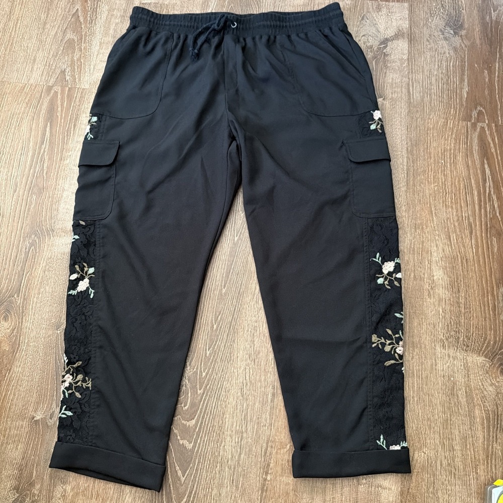 Knox Rose Women's Embroidered Floral Jogger - Black XL EUC